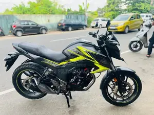 Honda CB Hornet 2018