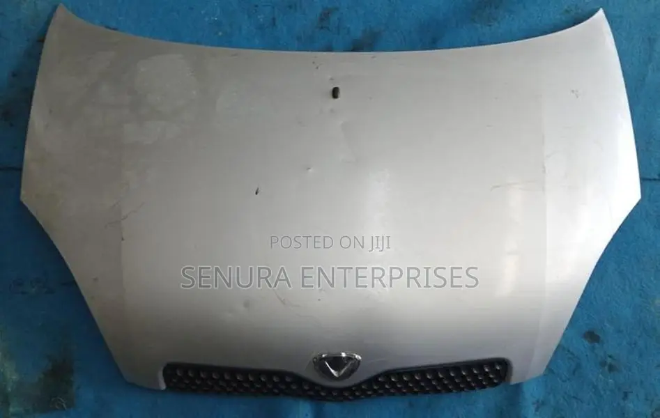 Toyota Vitz SCP10 Bonnet
