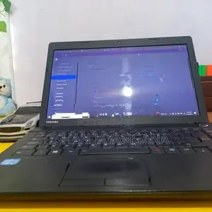 Toshiba Pro C40 Laptop