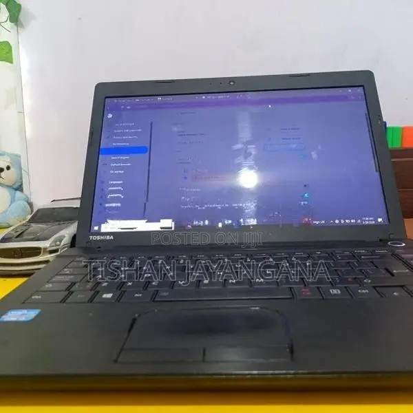 Toshiba Pro C40 Laptop