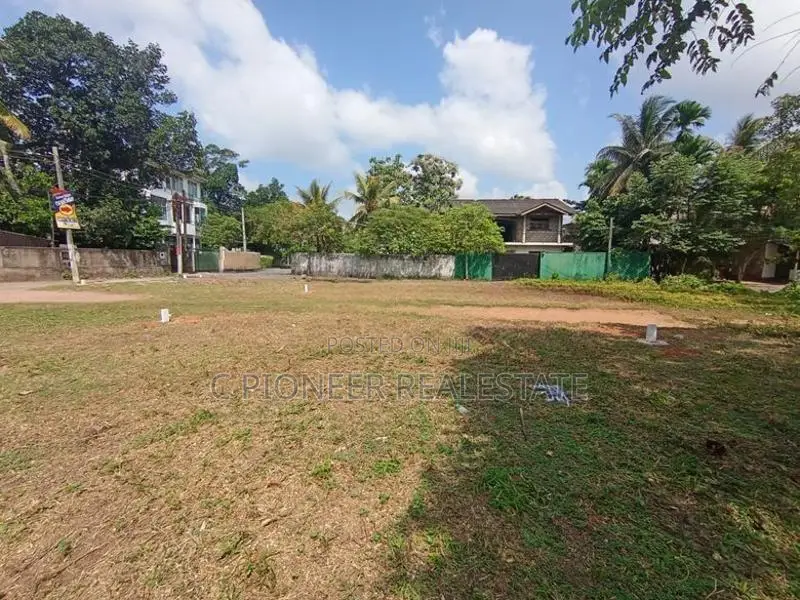 Land for Sale in Battaramulla off New Defence Road