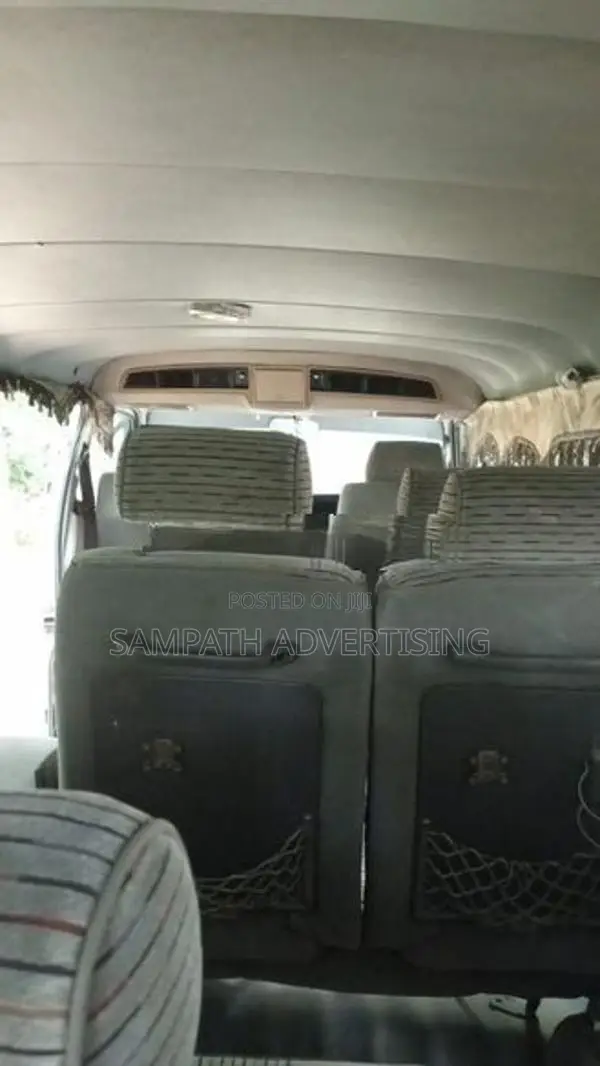 Toyota Dolphin 1994