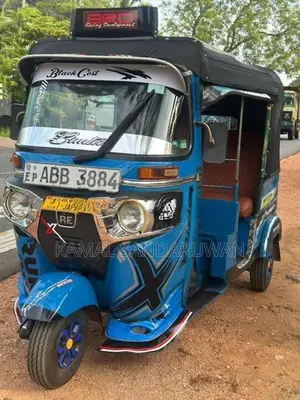 Bajaj RE 2016