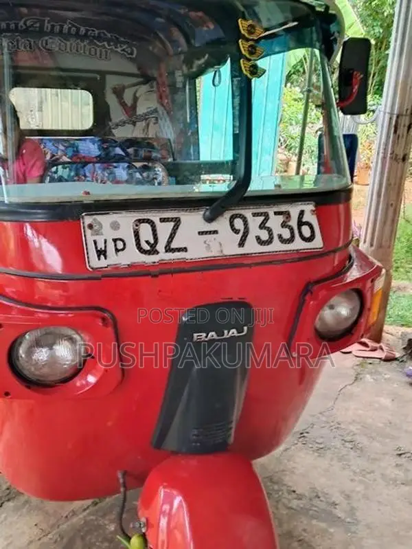 Bajaj RE 2010