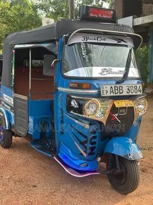 Bajaj RE 2016
