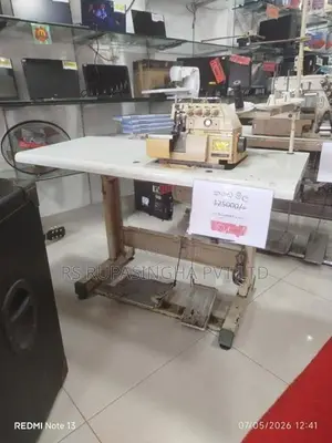 Gemmax 05thread Overlock Machine