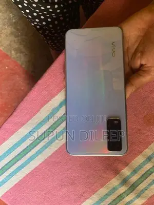 Vivo V20 32 (Used)