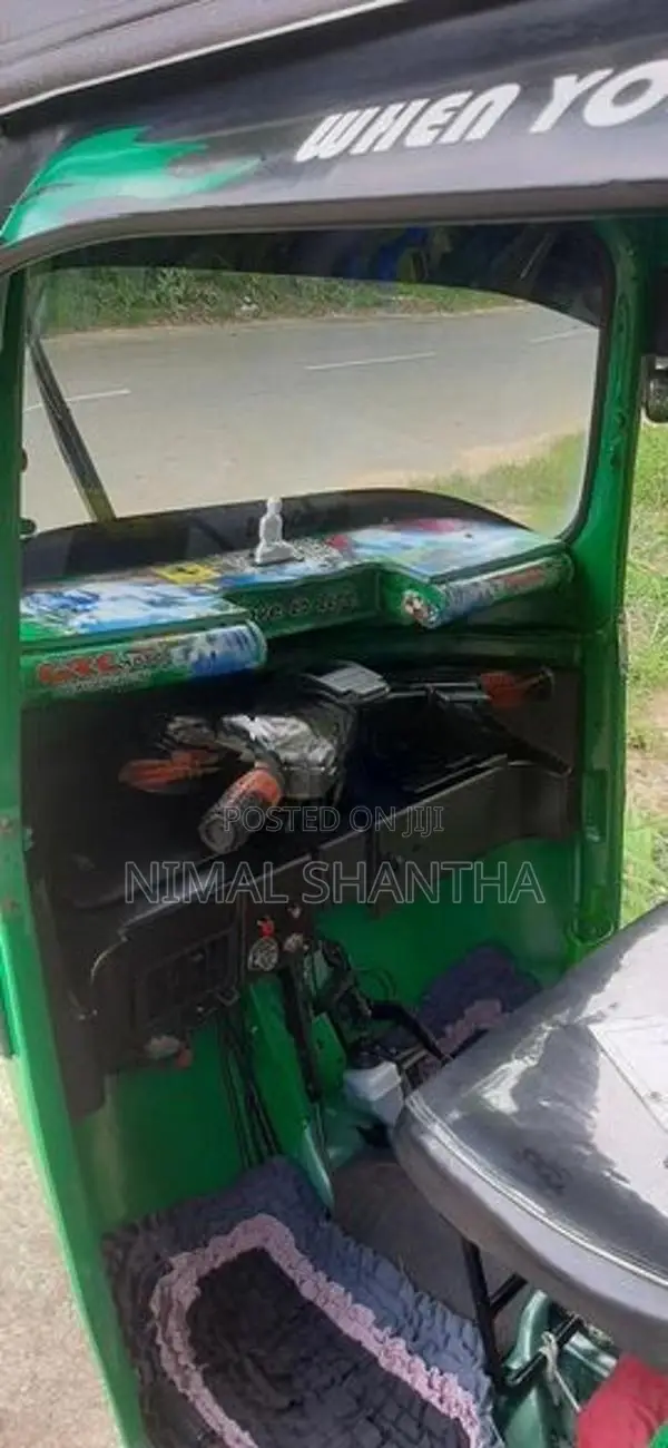 Bajaj RE 2010