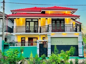 සිත්ගන්නා අලංකාර දෙමහල් නිවස විකිණීමට මීගමුව