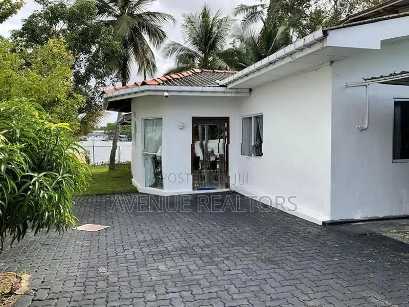 2BR House for sale in Moratuwa