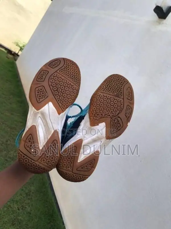 Badminton Shose