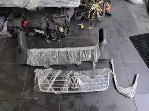 Volkswagen Passat B5 Front Grill