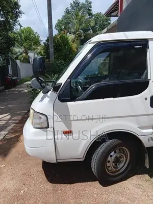 Mazda Bongo 2007