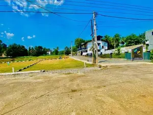 Luxury Land for Sale in Athurugiriya H37