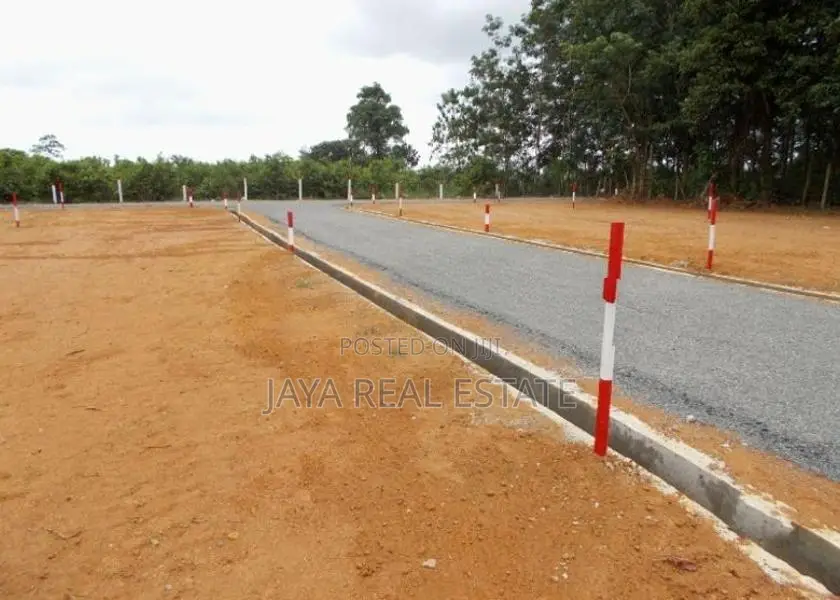 Land Sale in Meepe