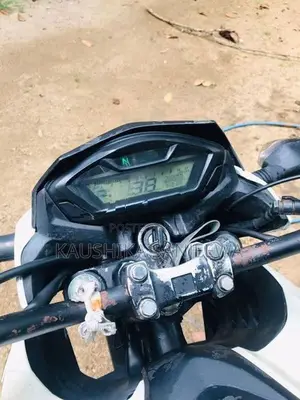 Honda CB Hornet 160R 2016