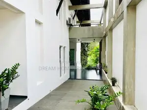 Luxurious 4-Bedroom House for Sale Thalawathugoda