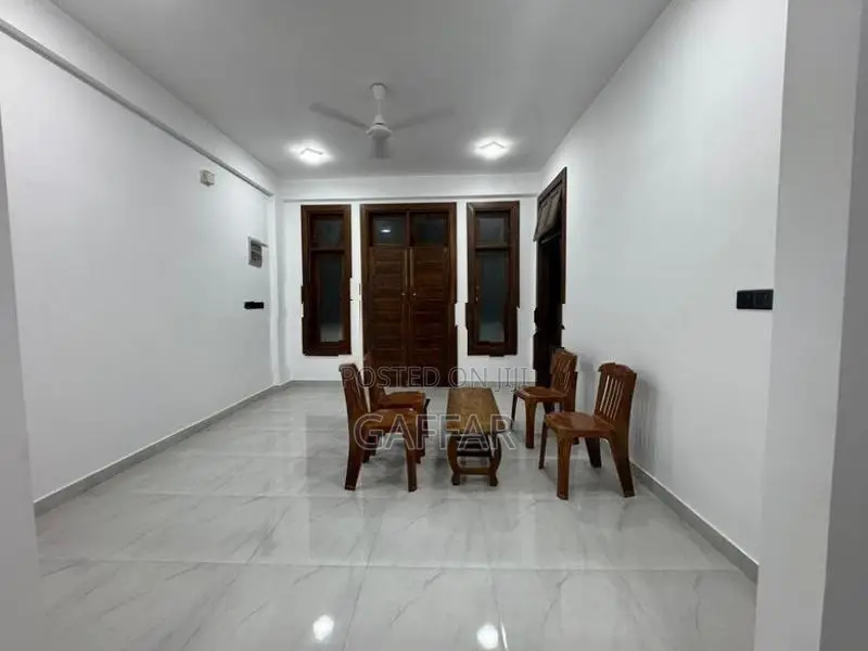 4 Bedroom 2nd Floor House for Rent Dehiwala