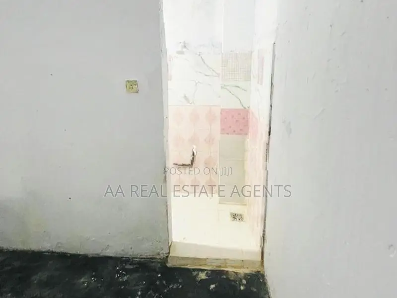 House with Slab for Sale in Colombo 10