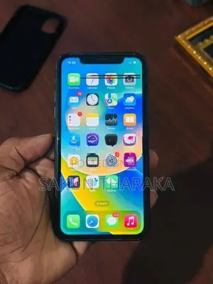 Apple iPhone 11 Gray (Used)