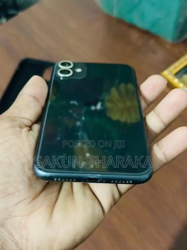 Apple iPhone 11 Gray (Used)