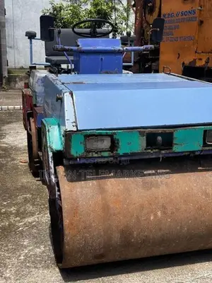 Komatsu 3.5 Ton Double Drum Vibration Roller