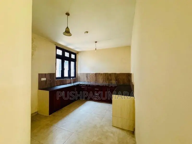 House for Sale in Boralesgamuwa ( File No 75 E)