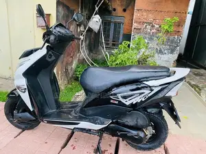 Honda Dio 2012