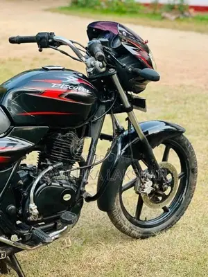 Bajaj Discover 2015