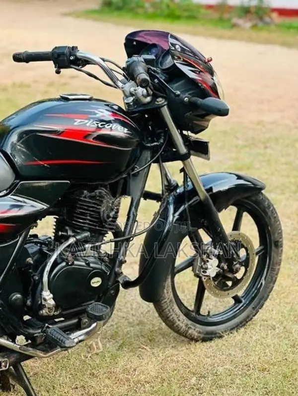 Bajaj Discover 2015