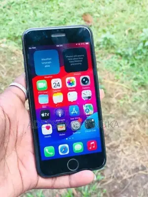 Apple iPhone SE 2 (Used)