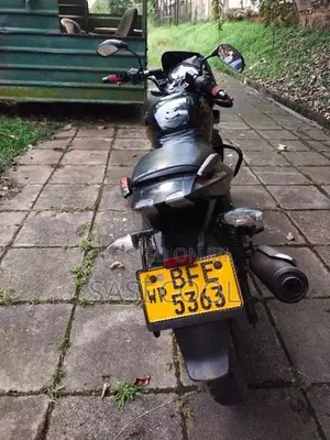 Bajaj Pulsar 180 Twin Disk 2017