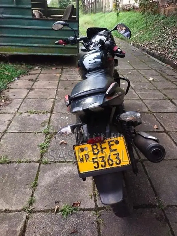 Bajaj Pulsar 180 Twin Disk 2017
