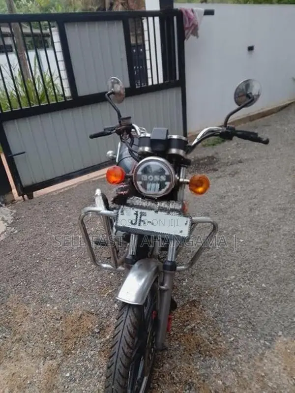 Suzuki GN 125 2004