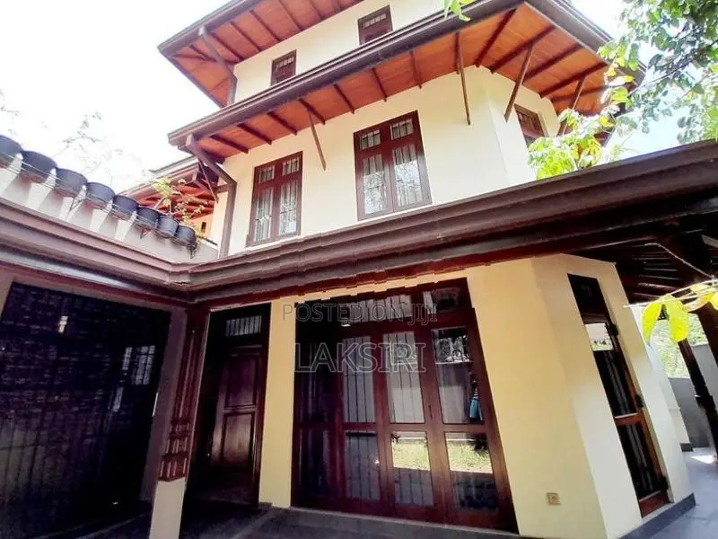 03 Story Modern House Sale at Mahragama