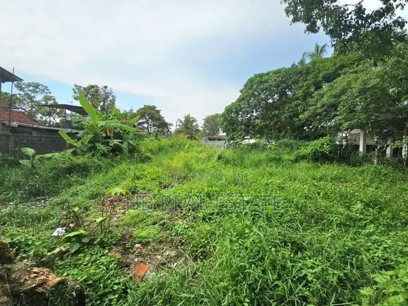 15 Perches Residential Bare Land for Sale