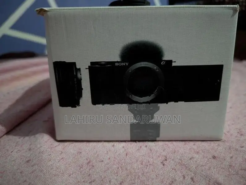 Sony ZV-E10 Mirrorless Camera With 16-50mm Lens