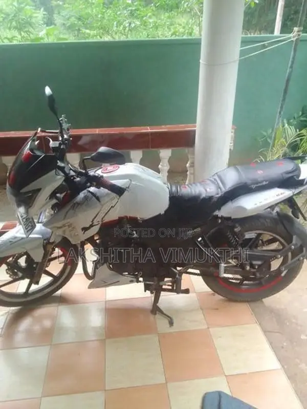 TVS Apache RTR 180 2017