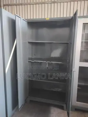 New 6x3 Size Steel Office Cupboard (Yy3)