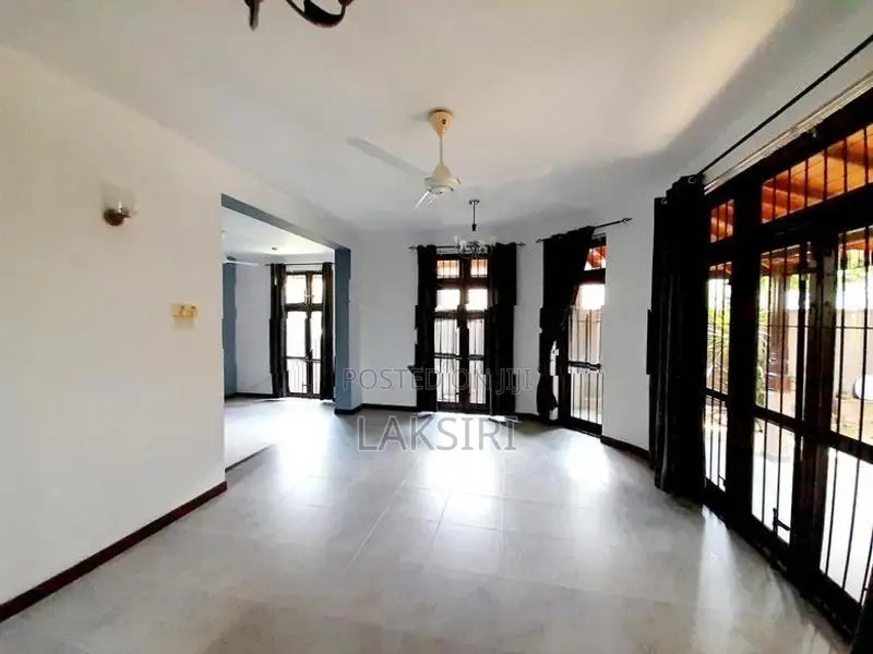 03 Story Modern House Sale at Mahragama