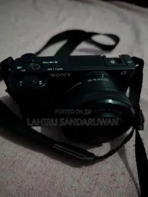 Sony ZV-E10 Mirrorless Camera With 16-50mm Lens