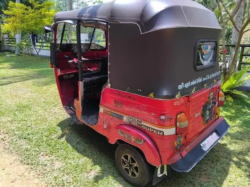 Bajaj RE 2006