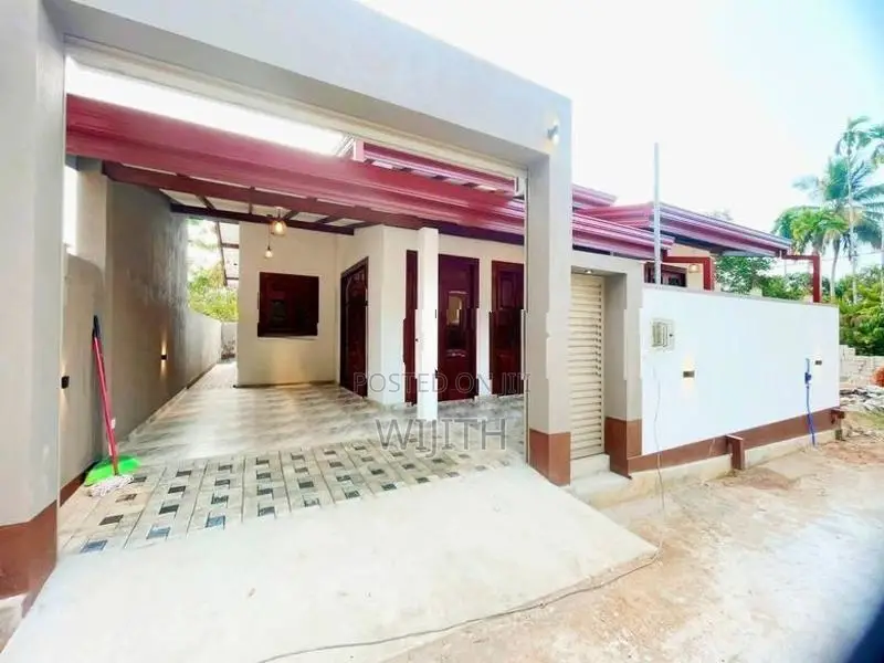 Single House for Sale in Kottawa Kirwathtuduwa