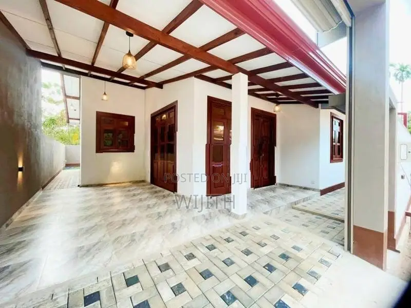 Single House for Sale in Kottawa Kirwathtuduwa