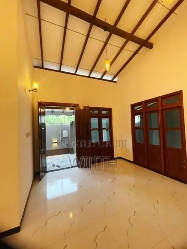 Single House for Sale in Kottawa Kirwathtuduwa