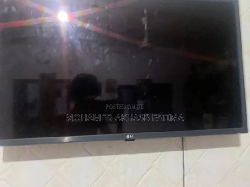LG TV 32 inch Smart (Used)