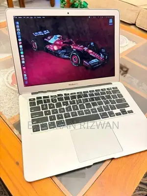 Apple MacBook Air (Used)