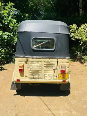 Bajaj RE 2004