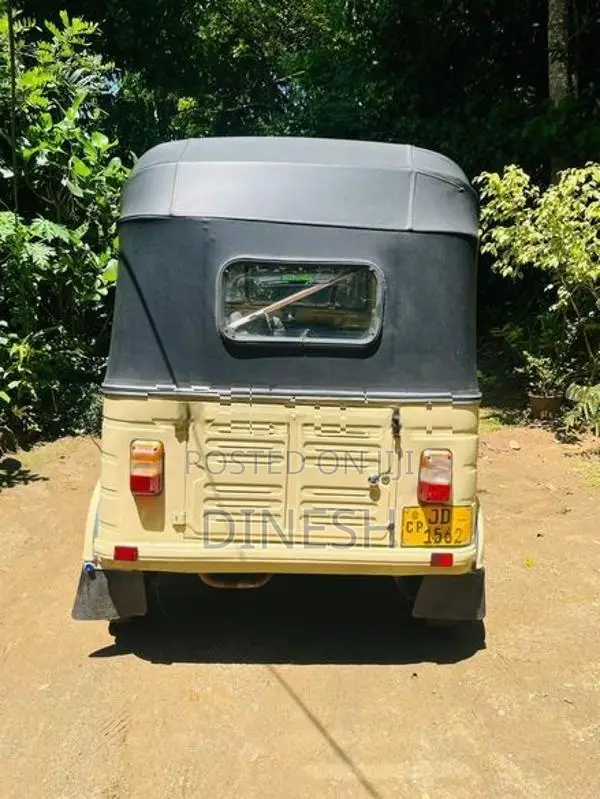 Bajaj RE 2004