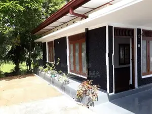 House with Property for Sale Mawanella